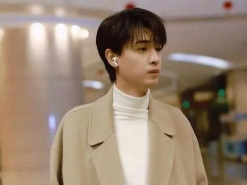 娱乐大爆料秦霄贤是谁,揭秘秦霄贤的星光之路 第3张 娱乐大爆料秦霄贤是谁,揭秘秦霄贤的星光之路 第3张